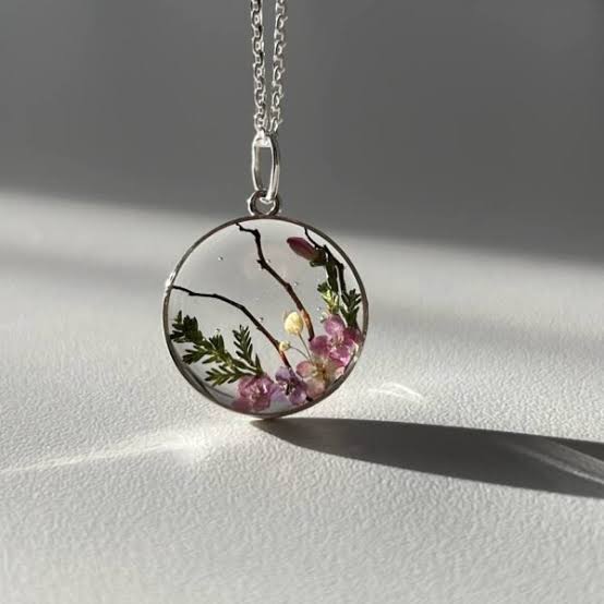 Botanical Resin Jewellery - Pendants, Earrings, and Rings